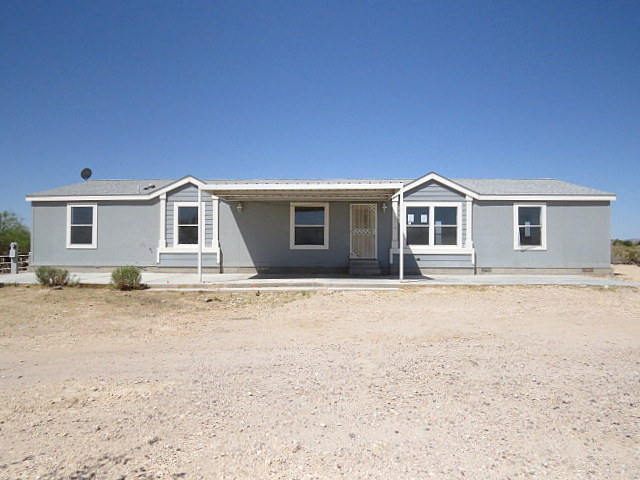 2216 South Wickenburg Road, Tonopah, AZ 85354 