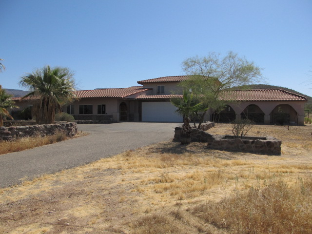 1808 N Circle Mountain Road, New River, AZ 85087 