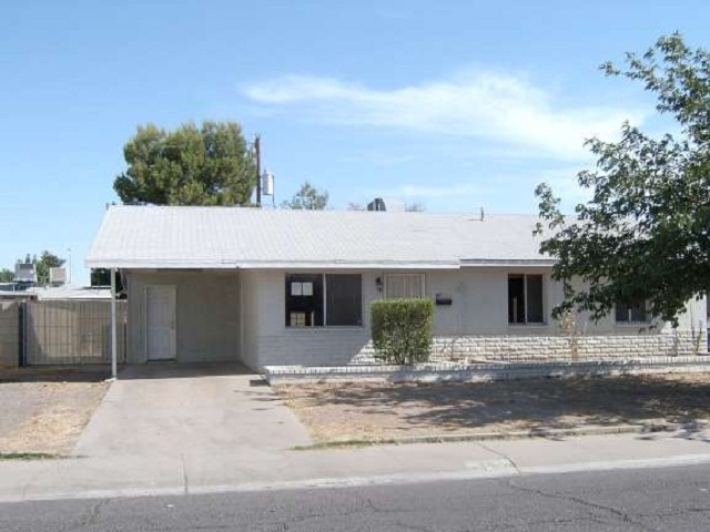 8135 West Indianola Avenue, Phoenix, AZ 85033 