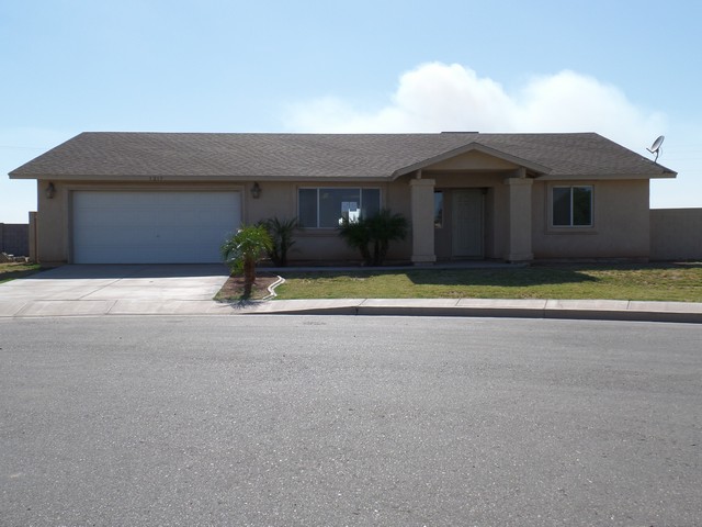 1217 S Fresno Avenue, Somerton, AZ 85350 
