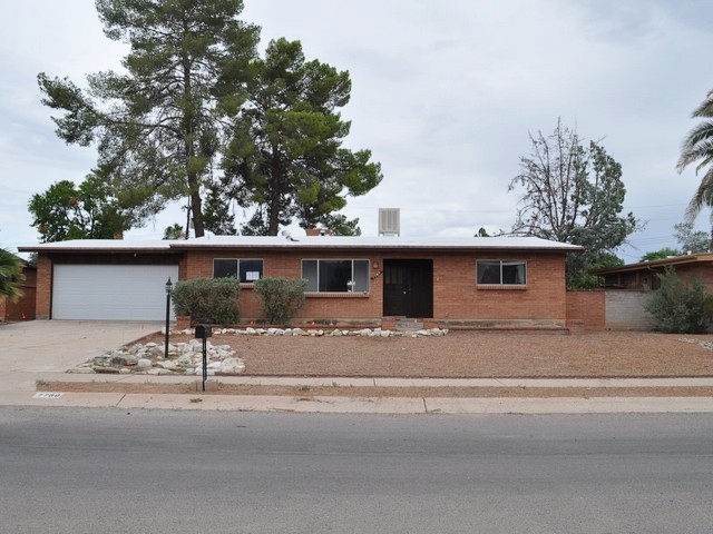 7760 E Pima Street, Tucson, AZ 85715 
