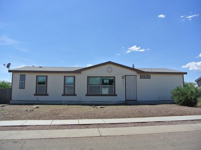5392 S Brush Berry Drive, Tucson, AZ 85757 