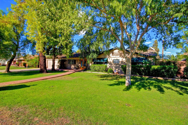 4176 E MEDLOCK Drive, Phoenix, AZ 85018 