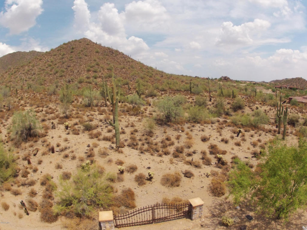 3759 N HAWES Road, Mesa, AZ 85207 