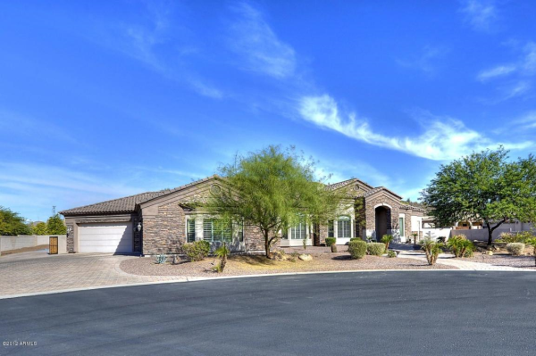 6440 W LINE Drive, Glendale, AZ 85310 