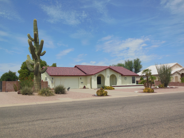 15350 S Saxon Rd, Arizona City, AZ 85123 