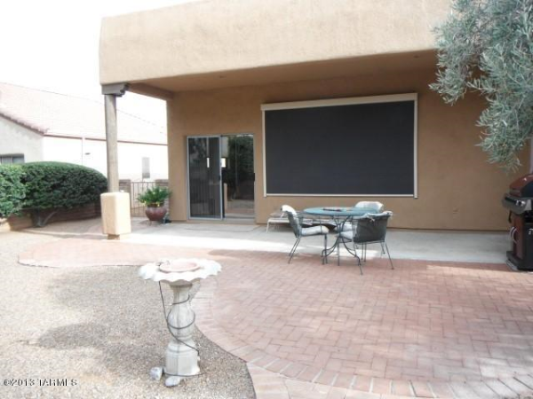 676 W Greenview, Green Valley, AZ 85614 