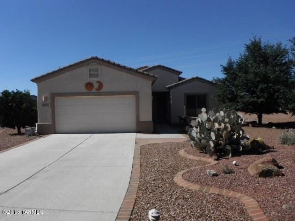 4686 S Moon River, Green Valley, AZ 85622 