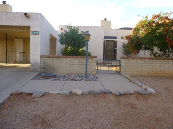 1170 Circulo Canario, Rio Rico, AZ 85648 