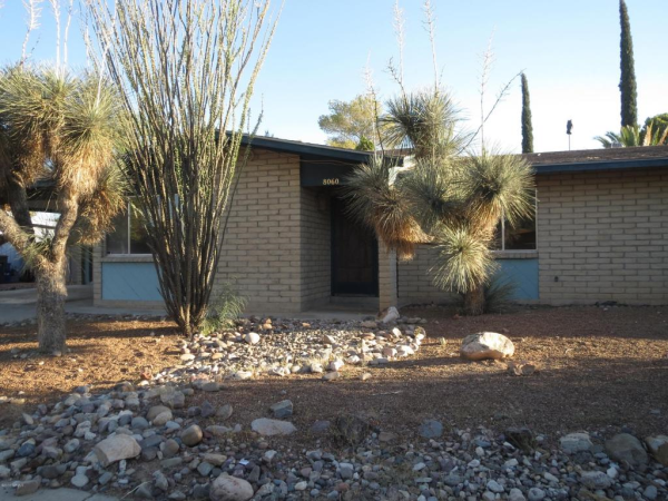 8060 E Almond, Tucson, AZ 85730 