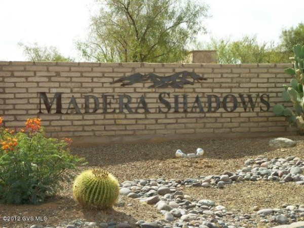 665 E Canyon Rock Road, Green Valley, AZ 85614 