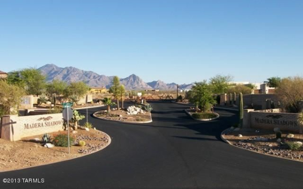 665 Canyon Rock Road, Green Valley, AZ 85614 