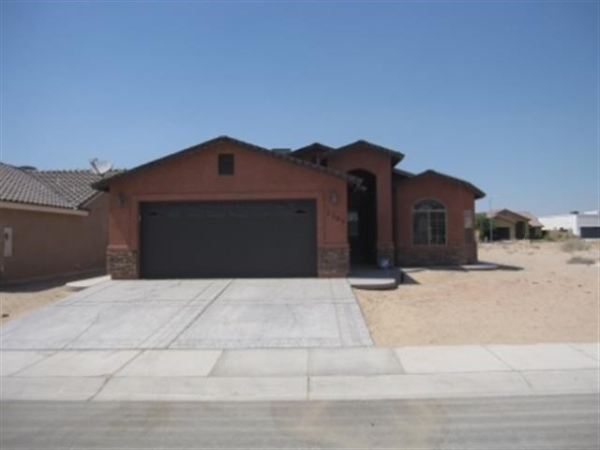 2388 E Uribe St, San Luis, AZ 85349 