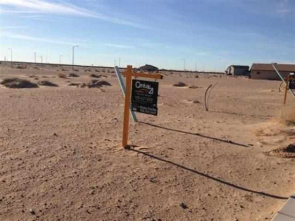 227 N Escamilla Ct, San Luis, AZ 85349 