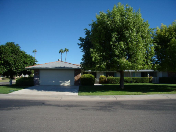 9630 W Greenhurst Drive, Sun City, AZ 85351 