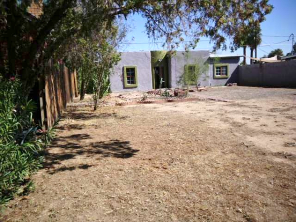 3711 N 9th Place, Phoenix, AZ 85014 