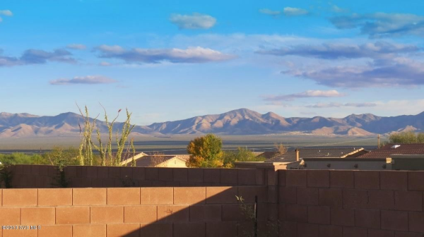 566 W Astruc, Green Valley, AZ 85614 
