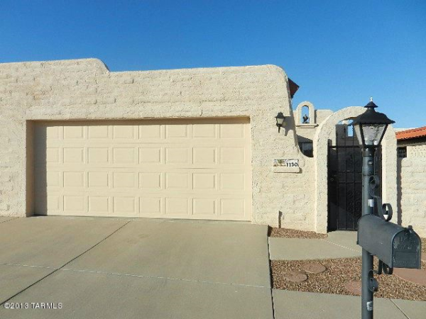 1130 W Calle Excelso, Green Valley, AZ 85614 