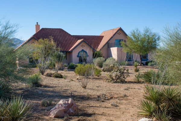 2900 E Broadview Drive, Vail, AZ 85641 