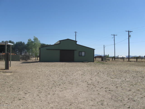 323 N Sunset Strip, Willcox, AZ 85643 