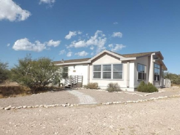 1479 E Lincoln Road, Huachuca City, AZ 85616 