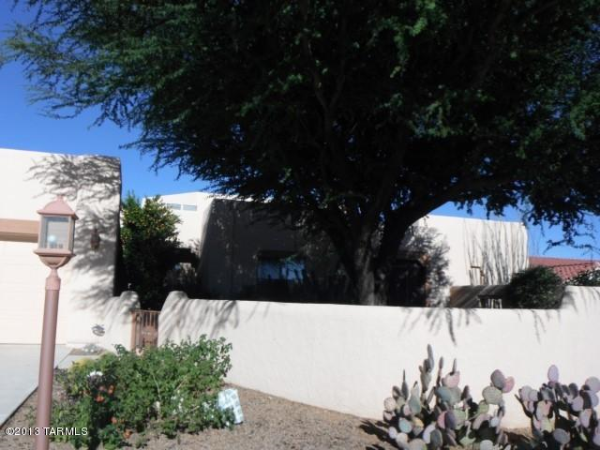 1014 W Placita Apartada, Green Valley, AZ 85614 