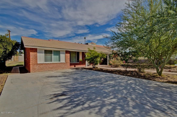 2346 E Heatherbrae Drive, Phoenix, AZ 85016 