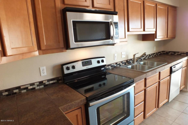 805 N Camino Seco, Tucson, AZ 85710 