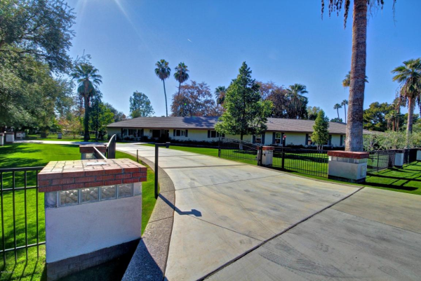 7 W BERRIDGE Lane, Phoenix, AZ 85013 