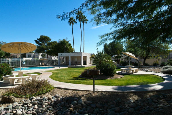 4027 E CHARTER OAK Road, Phoenix, AZ 85032 