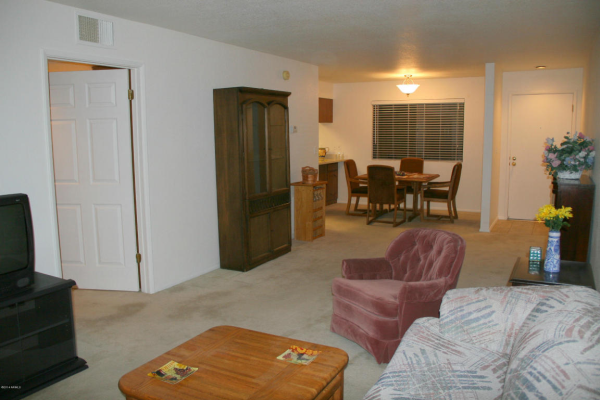 12212 N PARADISE VILLAGE Parkway S #204, Phoenix, AZ 85032 