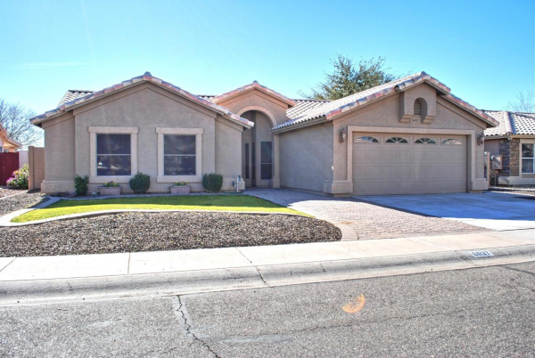 6037 W PONTIAC Drive, Glendale, AZ 85308 