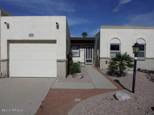 1156 W Camino Velasquez, Green Valley, AZ 85622 