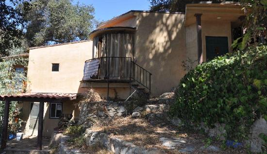 626 Holly Trail Path, Sierra Madre, CA 91024 