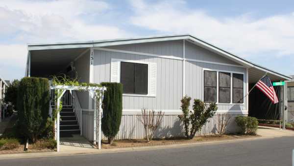 581 N. Crawford #151, Dinuba, CA 93618 