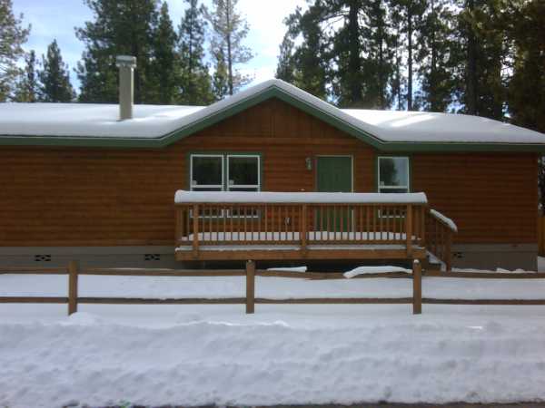 400 Jeffries Road, Big Bear City, CA 92314 