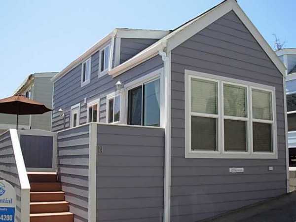 **THE SANDS**   1624 North Coast Highway, Encinitas, CA 92024 