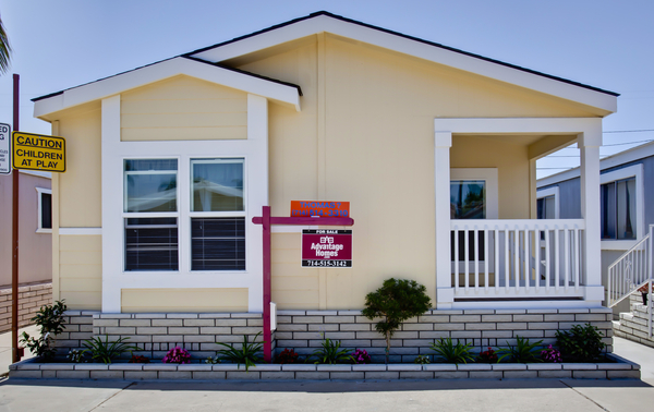 632 W. Romneya Via, Anaheim, CA 92801 