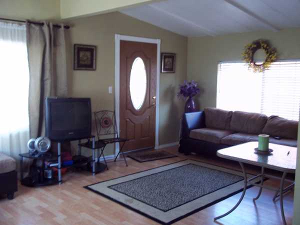 15325 orange av, Paramount, CA 90723 