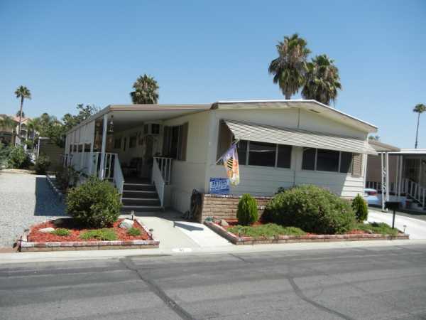 2205 W. ACACIA AVE., Hemet, CA 92545 