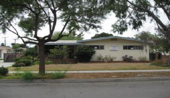 16109 Virginia Avenue, Bellflower, CA 90706 