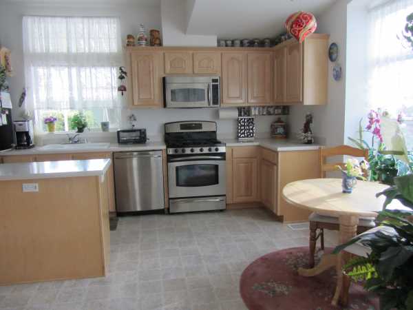 21500 Lassen Street, Chatsworth, CA 91311 