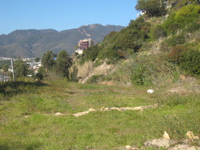 17541 Revello Dr, Pacific Palisades, CA 90272 