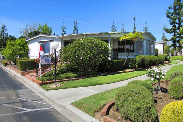 14045 Lake Park Way, La Mirada, CA 90638 