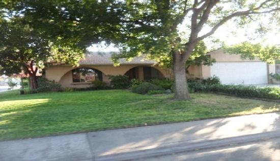 2620 Glasgow Dr, Ceres, CA 95307 