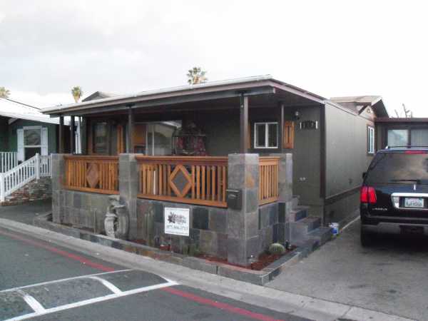 110 Royal Lane, Santa Ana, CA 92704 