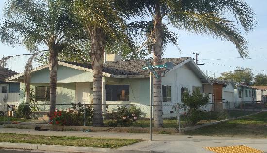 1130 Oregon Sreet, Bakersfield, CA 93305 