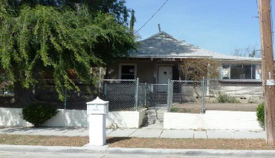2735 Cottage St, Riverside, CA 92507 