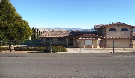 8261 Buckthorn Avenue, Hesperia, CA 92345 