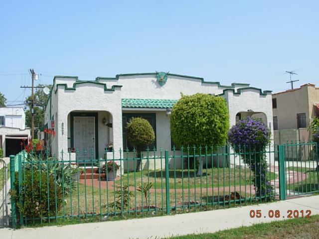 1045- 1047 W 60th  Pl, Los Angeles, CA 90044 